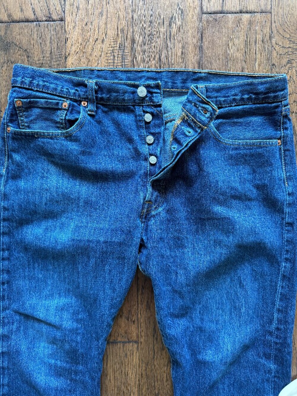 Levi's 501 Original Fit Medium Wash Button Fly Jeans W38 L30